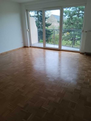 Freundliche 2-Zimmer-Wohnung mit Balkon und EBK in Machern