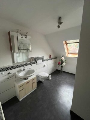 Freundliche 2-Zimmer-Dachgeschosswohnung mit EBK in Neunkirchen am Potzberg