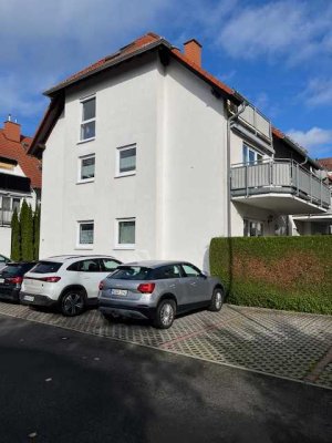 Ruhige, zentral gelegene 3-Zimmer Maisonette-Wohnung mit Dachterrasse in Nidderau
