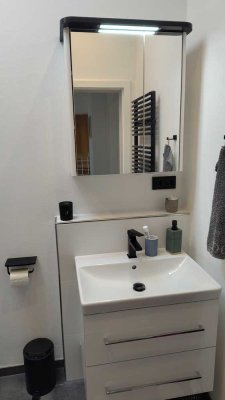 Charmante, ruhige 2-Zimmer Dachgeschosswohnung mit schönem West-Balkon in Bernried