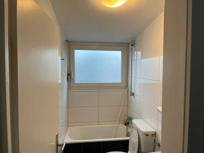 Charmante 1-Zimmer DG-Wohnung mit Balkon und Einbauküche in Stuttgart-Weilimdorf