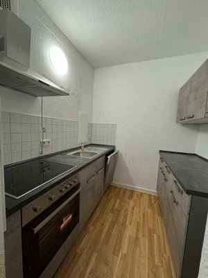 Gepflegte 3,5-Zimmer-Wohnung mit Balkon und EBK in Gera