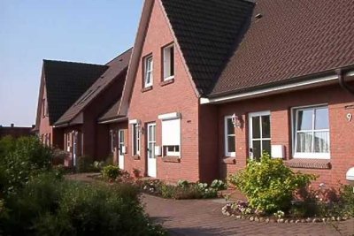 4 Zimmer im gepflegten Reihenhaus (Bj. 1997) + Carport-Stellplatz