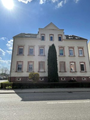 Sehr schöne 2-Raumwohnung mit Einbauküche und gemütlichen Balkon !!!