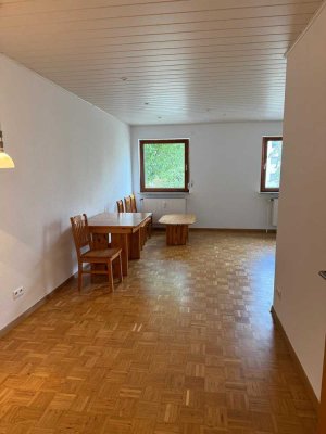 750 € - 58 m² - 2.0 Zi.