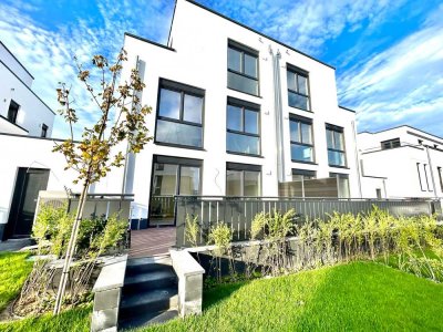 Wiesbaden 3br penthouse 120m² condo, rooftop, 2 parking, fitted kitchen 10min to Clay