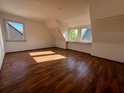 Wunderschöne 2,5-Zimmer-Dachgeschosswohnung in der Nähe der Ruhr