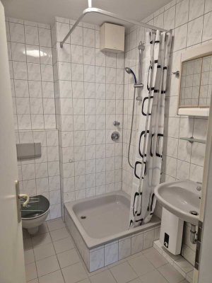 Helle 1-Zimmer-Wohnung in Groß-Gerau / Wallerstädten – Erdgeschoss mit Auto Stellplatz & Keller