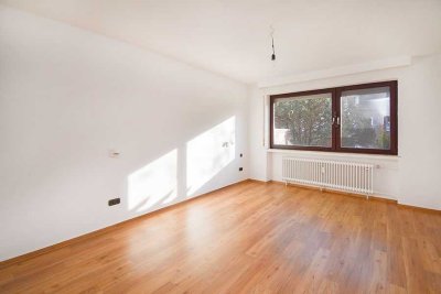 Hannover - Langenhagen: Attraktive 5-Zimmer Mietwohnung mit Garten und großer Terrasse!