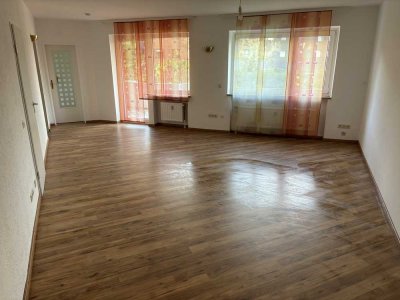 Großzügige 2 Zimmer 72m² im Hochparterre (Tiefgaragenstellplatz)