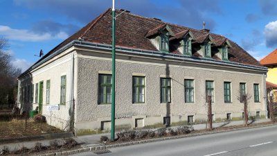 RENOVIERUNGSBEDÜRFTIGES MEHRFAMIIENHAUS IN ZENTRALER LAGE!