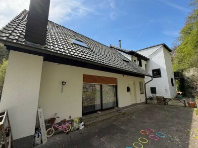 Großzügiges Einfamilienhaus mit großer Garage in ruhiger Lage von Hagen