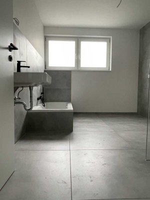 *Exklusives Immobilienangebot – Erdgeschosswohnung mit Garten und Stellplatz*