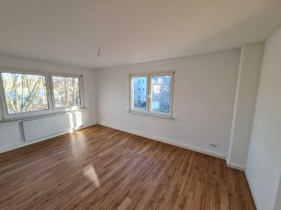 *Großzügige 3-Zimmer Wohnung* mit Balkon