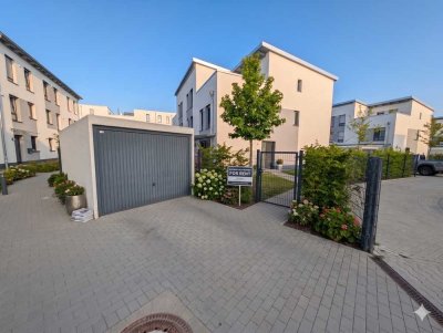 modern terraced house (low energy) only 2 miles to the clay