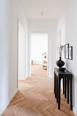 Palais Friedenau - Stunning 2 room apartment within comprehensively refurbished Altbau !