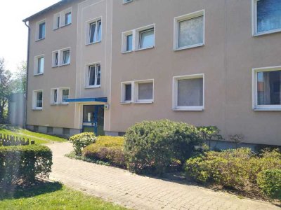 Helle freundliche 3 Zimmerwohnung mit Einbauküche und Balkon