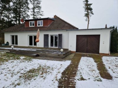 1-Fam.-Bungalow mit Teilkeller und Garage