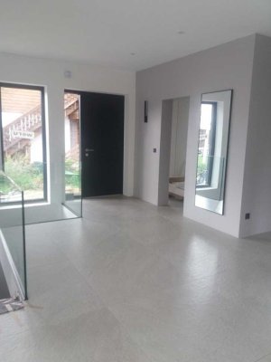 Luxuriöse, vollmöblierte, geräumige Stadtvilla  mit 223 m² und 4-Zimmer in Bonn Lengsdorf