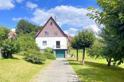 Charmantes Familienheim mit großem Grundstück in ruhiger Lage