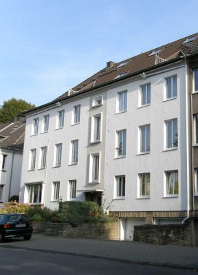 "Sehr schöne 3-Zi-Whg.- im Konsulatsviertel"