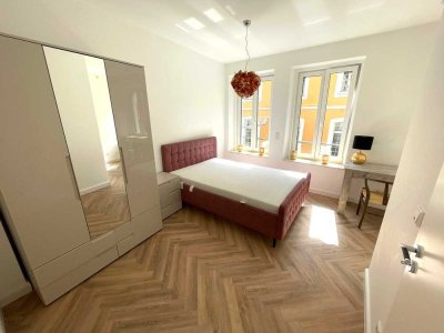Vis-á-vis zum Unischloss und Rathaus - Traumwohnung sucht Single - möbliert - Erstbezug