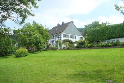 Von Privat: Großzügiges 2-Familien-Haus mit 10 Zimmern in Hagen, Stadtrand Gevelsberg