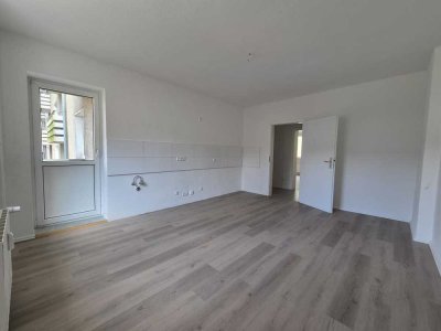 Renovierte 3-Zimmer-Wohnung mit Balkon!