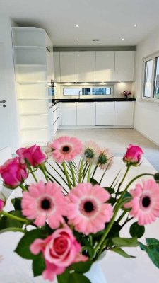 Haus (KfW 55, BJ 2023) mit Garten & Einbauküche - in Nördlingen, provisionsfrei, mit Baufirma-Ga