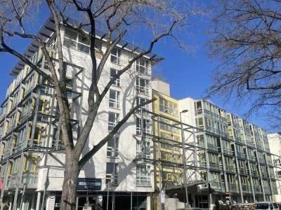 Uninähe, Lindenthal, helle 2 Zimmer-Wohnung mit großem Balkon