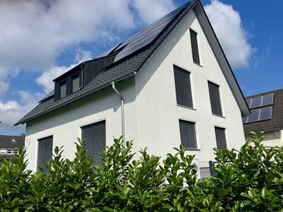 Energieeffiziente Kernsanierung: Charmantes EFH mit viel Platz und großem Garten in Urbach!
