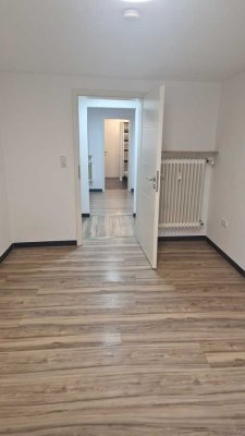 350 € - 30 m² - 1.0 Zi.