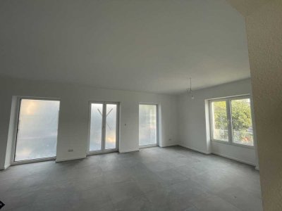Erstbezug nach Sanierung mit Balkon: Attraktive 3-Zimmer-Wohnung mit großem Balkon