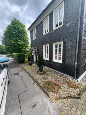 Charmantes Zweifamilienhaus in Solingen - Ideals als Mehrgenerationenhaus