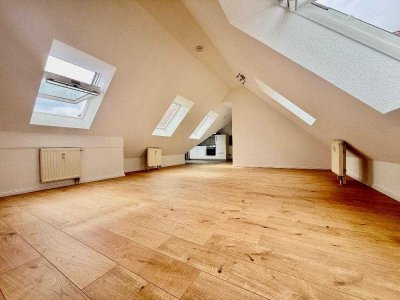 Modernisierte 1-Raum-Dachgeschosswohnung mit Einbauküche in ruhiger Lage von Leipzig-Liebertwolkwitz
