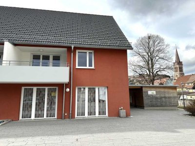 Betreutes Wohnen - ab 60 Jahren: barrierefreie 3 Zimmer Wohnung mit Balkon