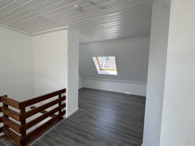 Alltagstaugliche 3-Zimmer-Wohnung mit Balkon in Köln
