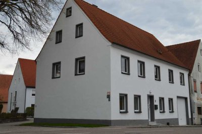 Provisionsfrei: Geräumiges, sofort bezugsfertiges 7-Zimmer-Einfamilienhaus bei Abenberg