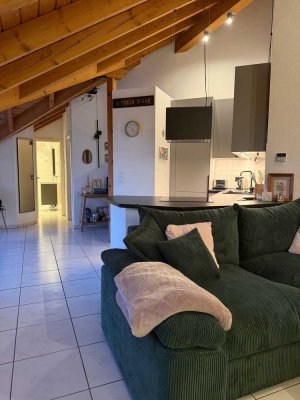 Stilvolle Dachgeschosswohnung im Loftstil mit traumhaftem Weitblick