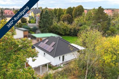 Neuwertiger Winkelbungalow - Energieeffizienzklasse A+ mit Wärmepumpe, PV-Anlage und Energiespeicher