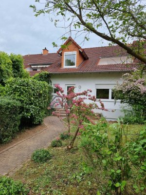 Einfamilienreihenhaus mit Dachterrasse, Kfz Stellplatz und Einbauküche in Mainz Bretzenheim