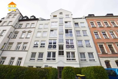 Tolle Familienwohnung mit neuem Laminat und Balkon auf dem Kaßberg!