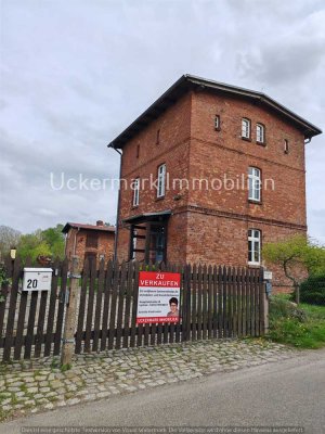 Besonderes Haus in Randlage, großes Grundstück mit Weitblick, 100 m bis zum See