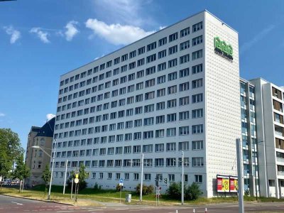 2-Raumwohnung mit Singleküche, direkt im Herzen von Halle. Anmietbar ab 01.06.2026!