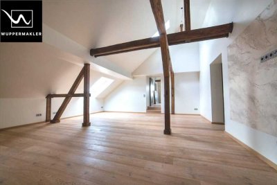 Modernes Penthouse-Flair im historischen Ambiente – Dachgeschosswohnung mit Designanspruch