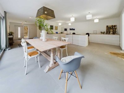 Exklusiv und modern! Neubau Maisonette-Wohnung mit Terrasse und Garten