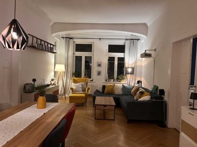 Großzügige Altbau 4-Zimmer-Wohnung mit 2 Balkonen in Leipzig-Südvorstadt