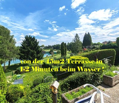Reaktion WOW ! zu dem SPEKTKULÄREN SEEBLICK, so reagierte noch JEDER ! 117 m2 Nutzfläche = 63 m2 Wohnfläche + 54 m2 Terrassen ! +3 Parkplätze + über 20 Jahre nur im Sommer von Fr -So genutzt sowie 2x jährlich vom Gärtner gepflegt + Hochwasser sichere Lage