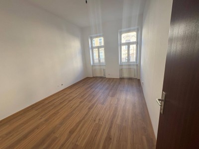 Gemütliche 1-Zimmer Wohnung mit Einbauküche im 3. Stock