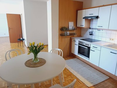 Ruhige, optimal gestaltete (hofseitige) 2-Zimmer-Wohnung in TOP-Zentrumslage von Linz
